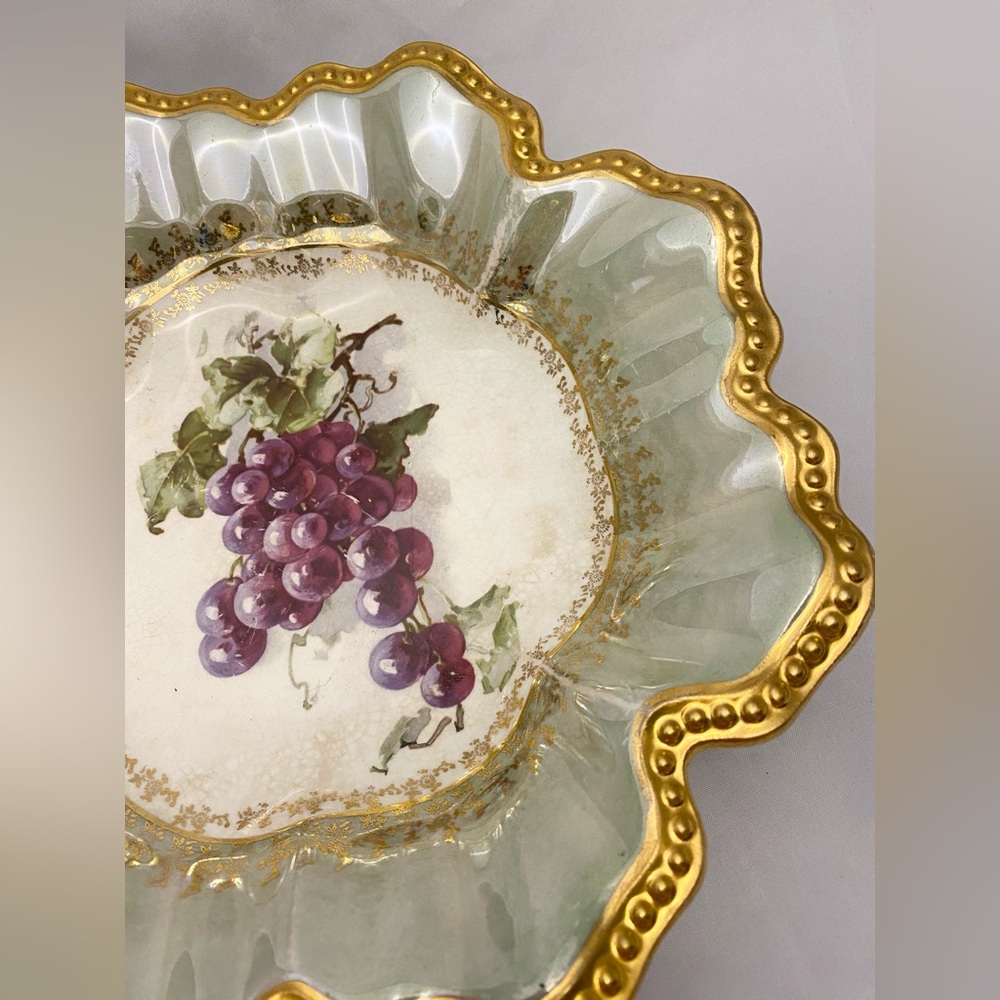 Green Bowl with Grapes, Sebring S.P Company China, Gold Trim, Vintage EUC - Picture 3 of 6